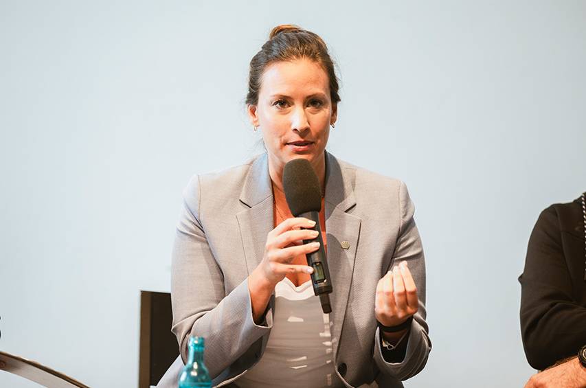 Caroline Bosbach diskutiert auf dem What the Food-Forum „Diversity in the Food Industry“ im Panel Migration & Werte – Was hält uns zusammen?