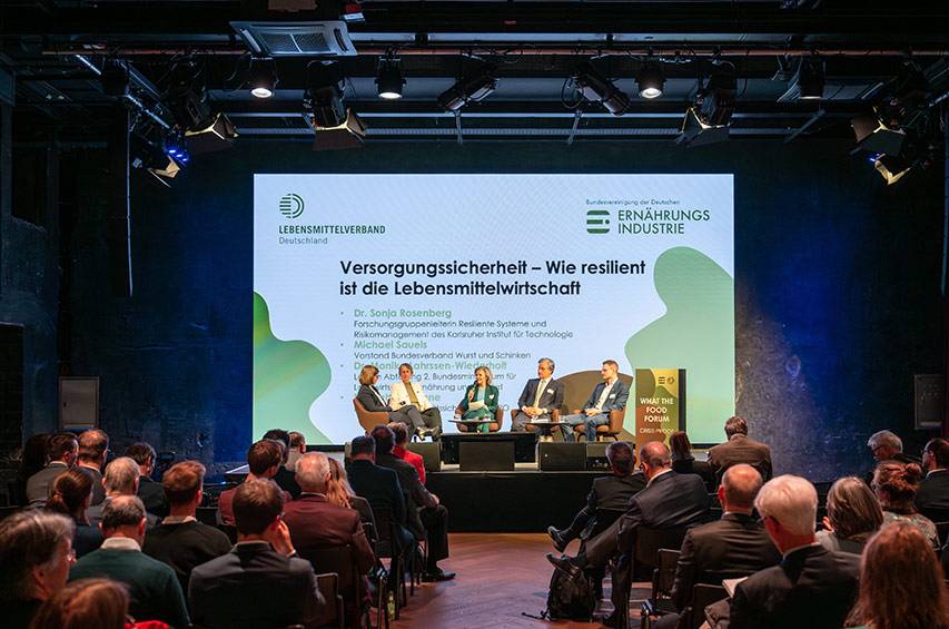 Podium 2 auf dem What the Food-Forum "Crisis-Proof": „Versorgungssicherheit – Wie resilient ist die Lebensmittelwirtschaft?“