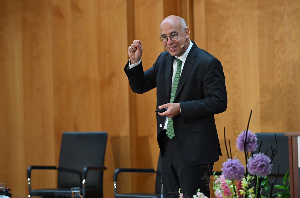 Gabriel Felbermayr, Direktor des WIFO – Österreichisches Institut für Wirtschaftsforschung, beim 11. Außenwirtschaftstag der Agrar- und Ernährungswirtschaft 2025 in Berlin.
