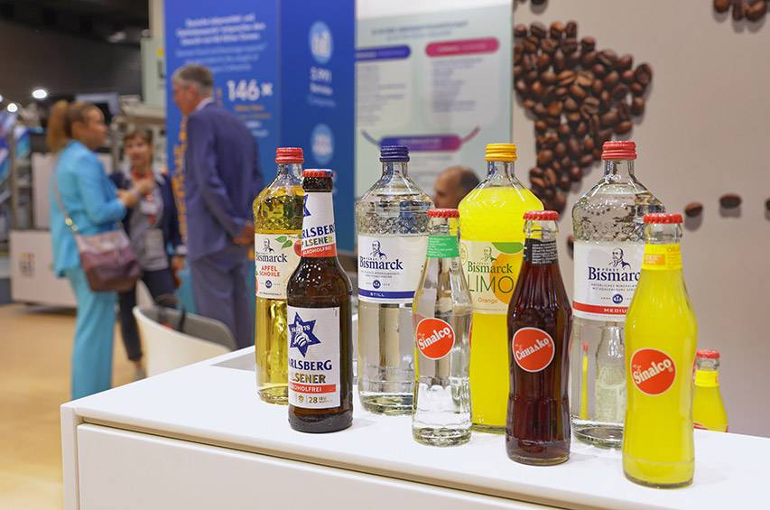 Getränkeauswahl mit Marken der Partnerunternehmen am BVE-Stand