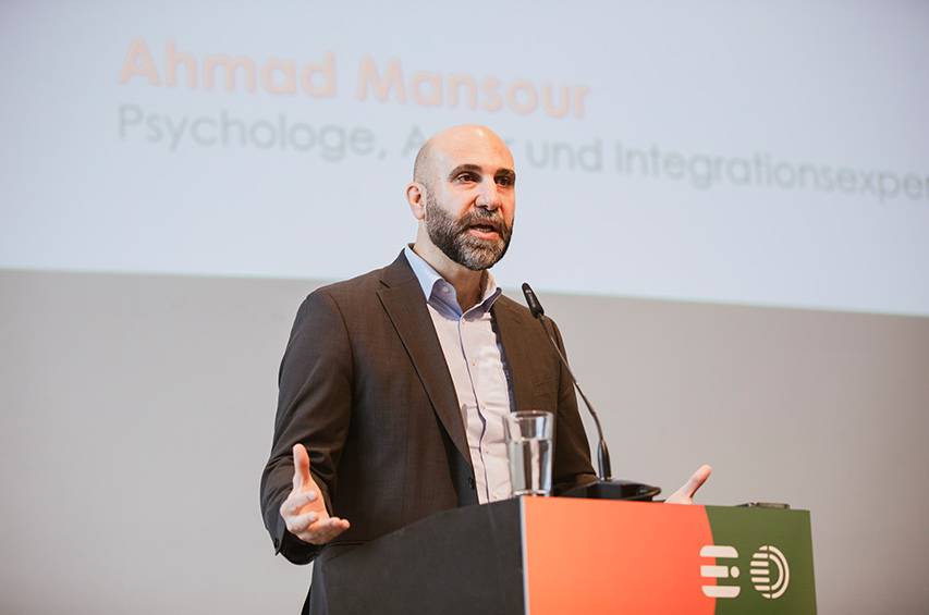 Impulsvortrag: Zusammenhalt in einer vielfältigen Gesellschaft – Chancen und Herausforderungen durch Migration von Ahmad Mansour – Psychologe, Autor und Integrationsexperte